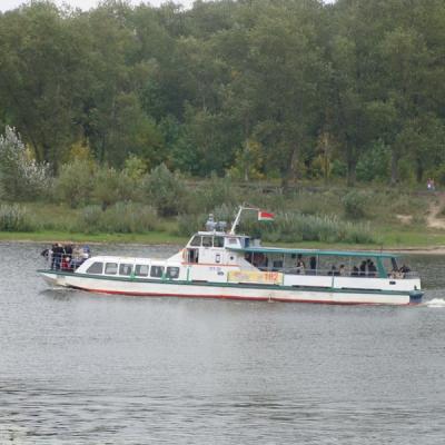 пассажирский теплоход мощностью 110 кВт для внутригородских и пригородных линий (проект 95030)